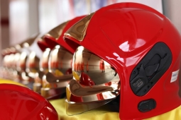 Emenda parlamentar viabiliza entrega de capacetes de combate a incêndio urbano em Valadares