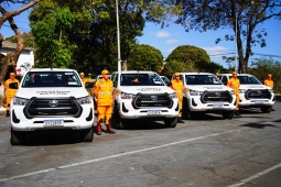 CBMMG entrega novas viaturas e equipamentos de combate a incêndios em vegetação