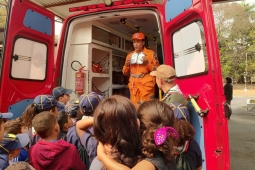 Bombeiros de Conselheiro Lafaiete recebem a visita do Grupo de Escoteiro Inconfidência Mineira