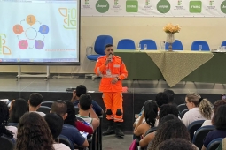 Bombeiros de Araçuaí participam da 1ª Conferência Municipal de Meio Ambiente do município