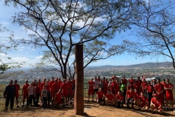 Bombeiros de Montes Claros realizam caminhada no Parque da Sapucaia em prol da saúde e preservação ambiental
