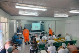 Militares do 2º BBM realizam treinamento de RCP em centro de hemodiálise