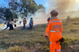 Corpo de Bombeiros de São Lourenço promove treinamento de combate a incêndios florestais