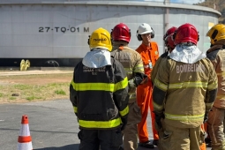 CBMMG participa de simulado na refinaria Gabriel Passos (REGAP)
