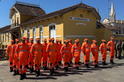 Corpo de Bombeiros Militar participa da solenidade de entrega da Medalha JK em Diamantina