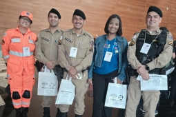 Bombeiros participam do Simpósio TEA Vale do Aço para capacitação a atendimento de  neurodivergentes