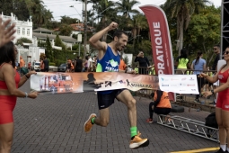 Corrida do Bombeiro reúne cerca de 4.000 pessoas na Pampulha em celebração à vida, saúde e integração com a sociedade.