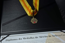 Bombeiros militares são homenageados em solenidade emocionante da Defesa Civil Estadual