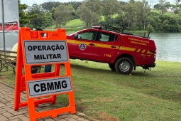 Bombeiros de Alfenas promovem treinamento de salvamento aquático e mergulho visando o Carnaval