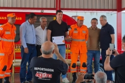 Corpo de Bombeiros Militar de Três Marias recebe nova Unidade de Resgate adquirida por meio de Emenda Parlamentar