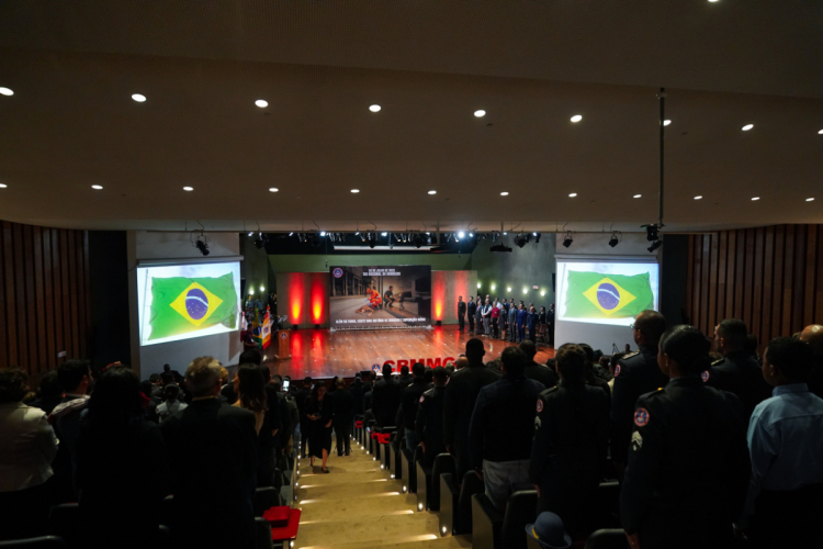 Corpo de Bombeiros Militar de Minas Gerais celebra o Dia Nacional do Bombeiro