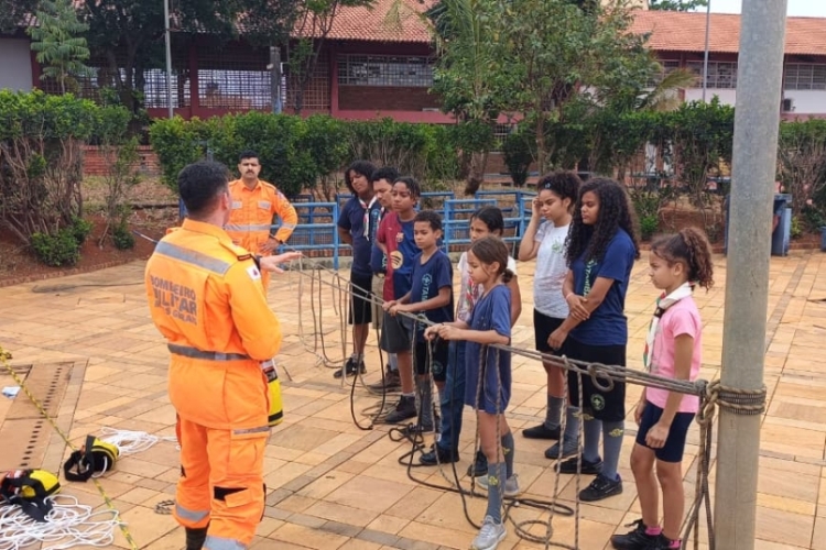 Bombeiros realizam treinamento de prevenção e preparação para o período chuvoso em Sete Lagoas