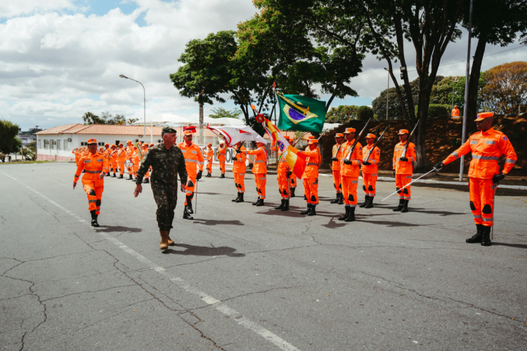 General da 4ª RM visita Complexo Pampulha